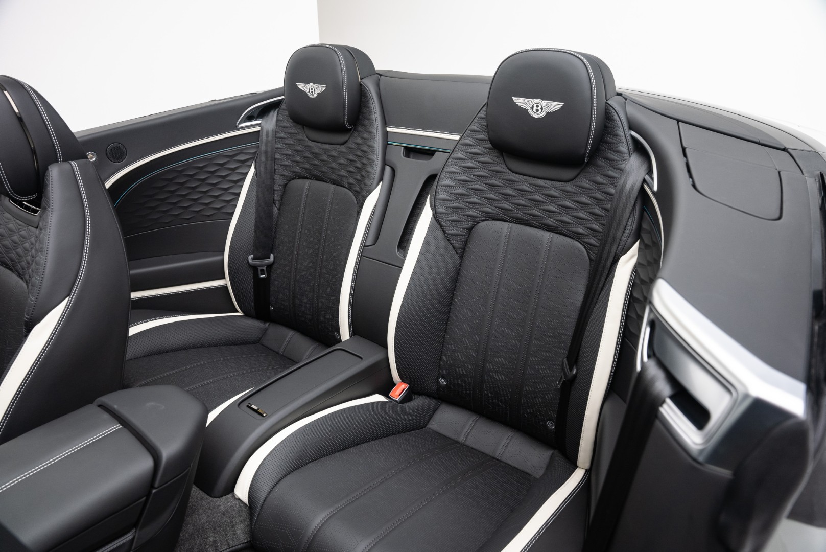 2025 BENTLEY CONTINENTAL GTC SPEED. FIRST EDITION. NAIM PREMIUM AUDIO SYSTEM.